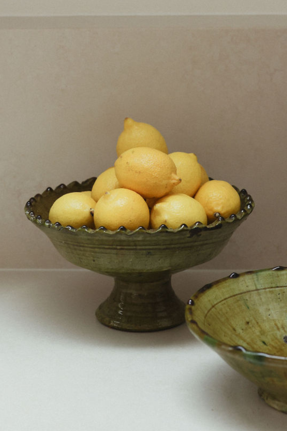 Tamegroute Footed Fruit Bowl - Mustard Glaze