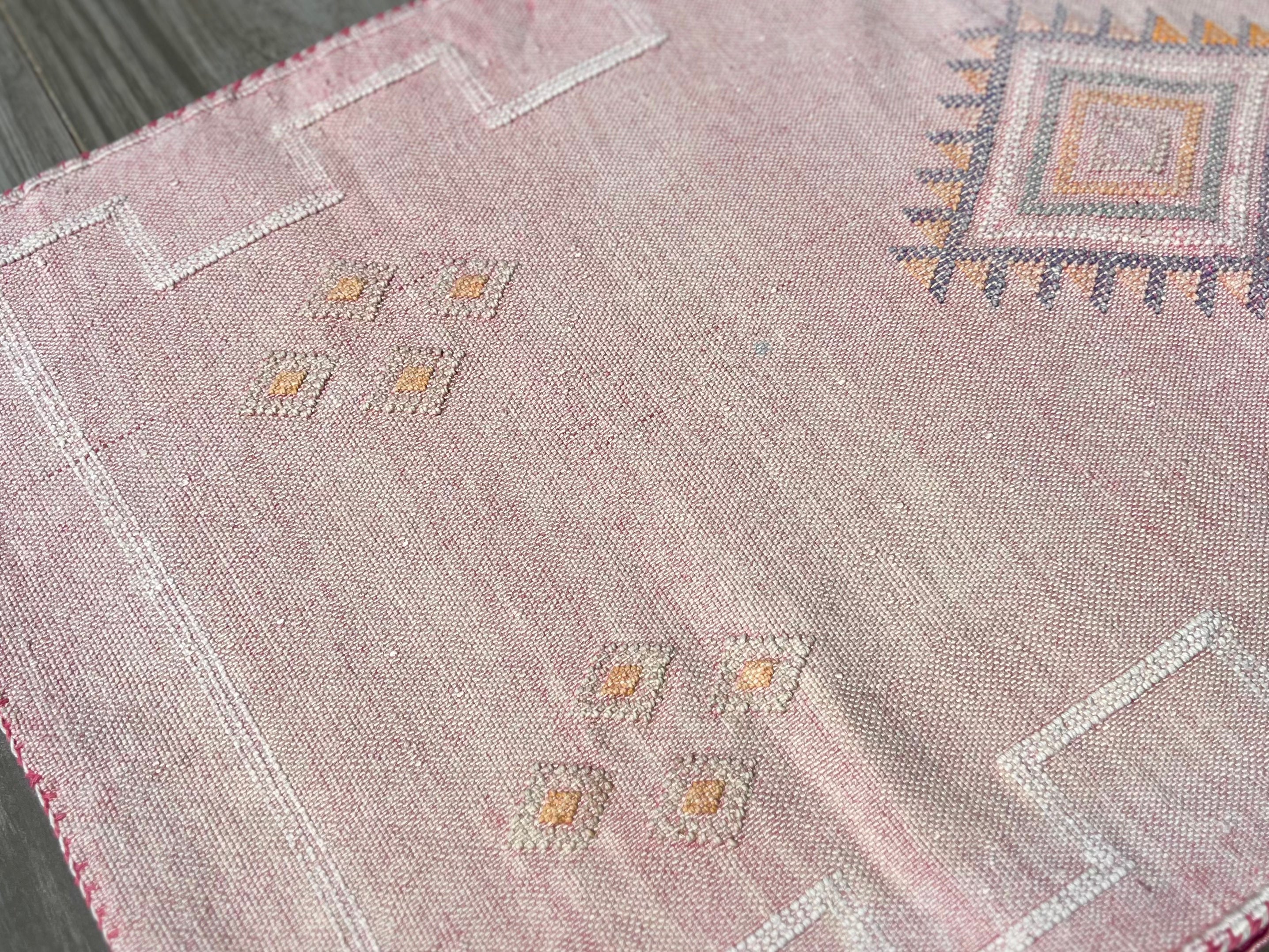 Cactus Silk Cushion approx 95 x50 - Pale Pink