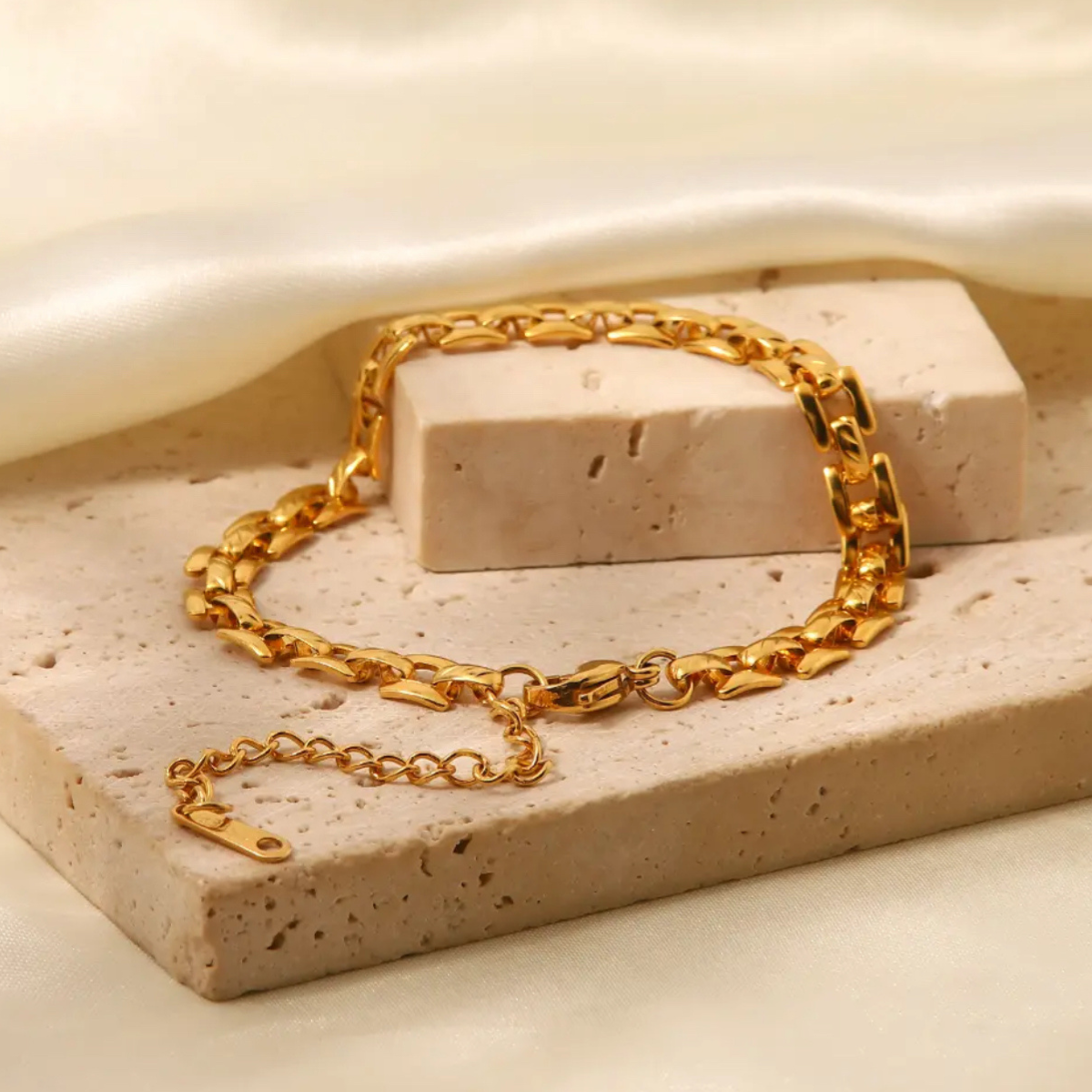 Linked 18k Gold Plated Bracelet