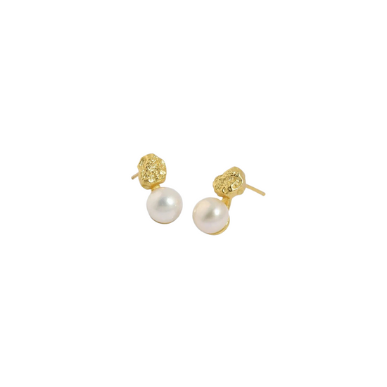 Load image into Gallery viewer, Zara Freshwater pearl 18k Gold Plated Earrings
